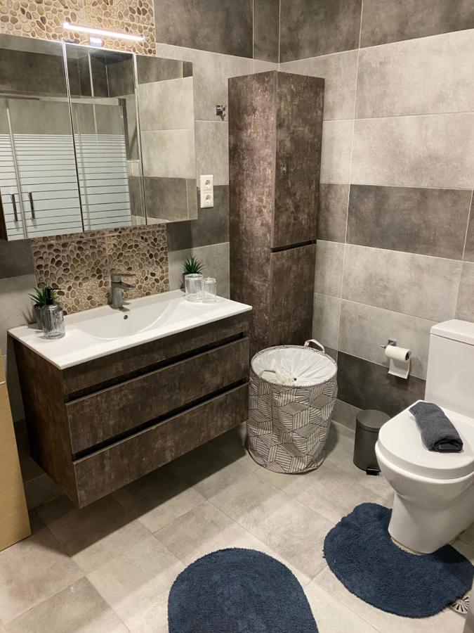Olive Hill Apartment Karpofora エクステリア 写真