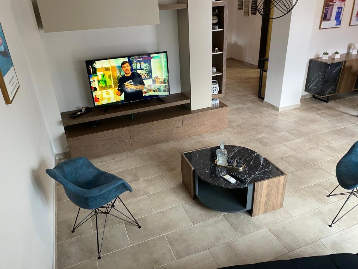 Olive Hill Apartment Karpofora エクステリア 写真